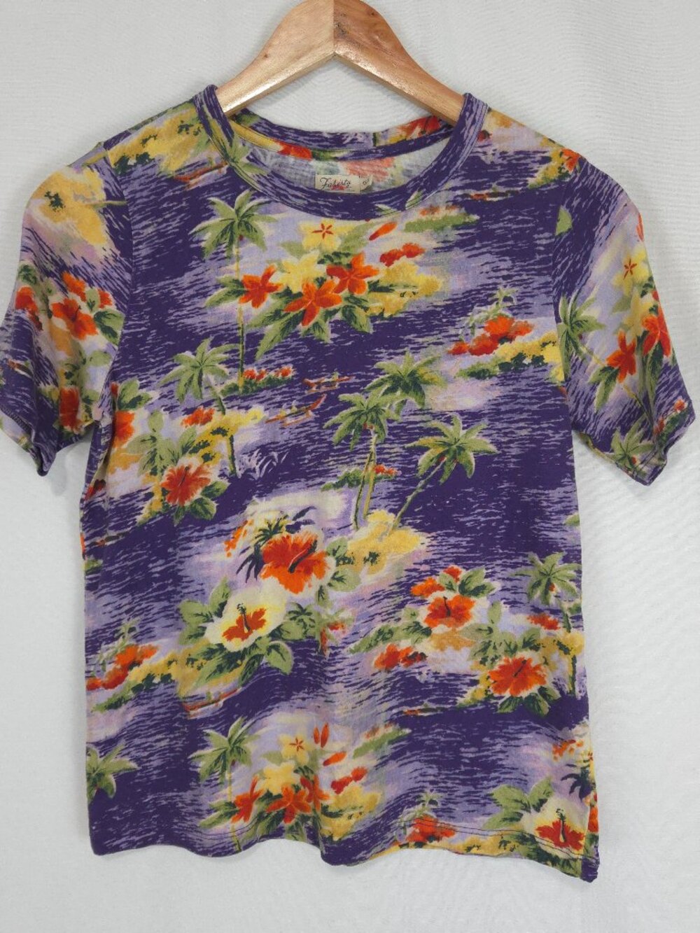 Faherty Women's Sunwash Tropical Hawaiian Print Tee Organic Cotton